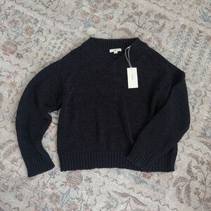 Vince Navy Knit V-Neck Sweater